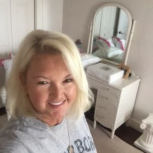 Meet your Posher, Lindy